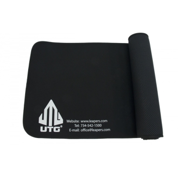 Puškařská podložka PVC-CLMAT01 UTG-Leapers Universal Firearm Cleaning Mat / 35.5x132 cm